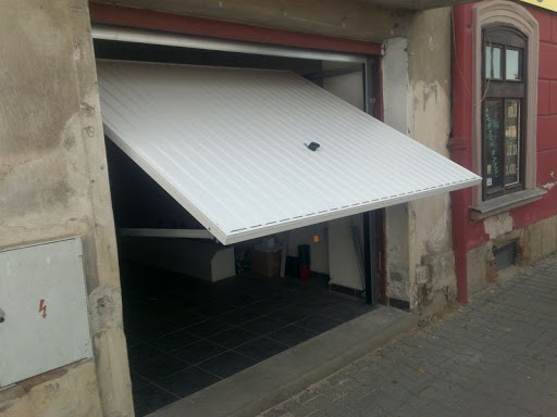 Γκαραζόπορτες μονοκόμματες